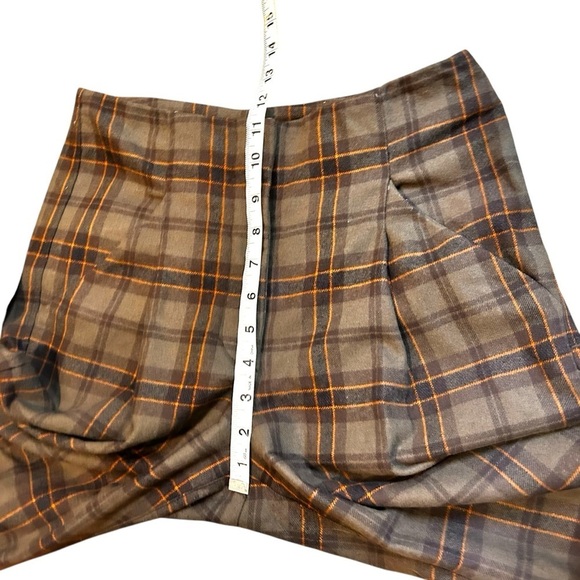 Aritzia Wilfred Chambéry Pant- Cropped, Pleated Plaid Pants- Size 0 - Picture 14 of 15